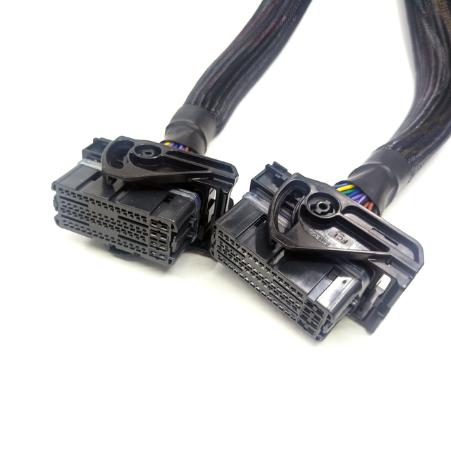 Aptiv/ Delphi connector CANBus twisted and shielded automotive cable assembly